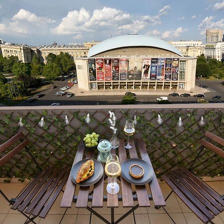 New - Elegant Duplex With Amazing View & Balcony - Homey Residence Boekarest Buitenkant foto