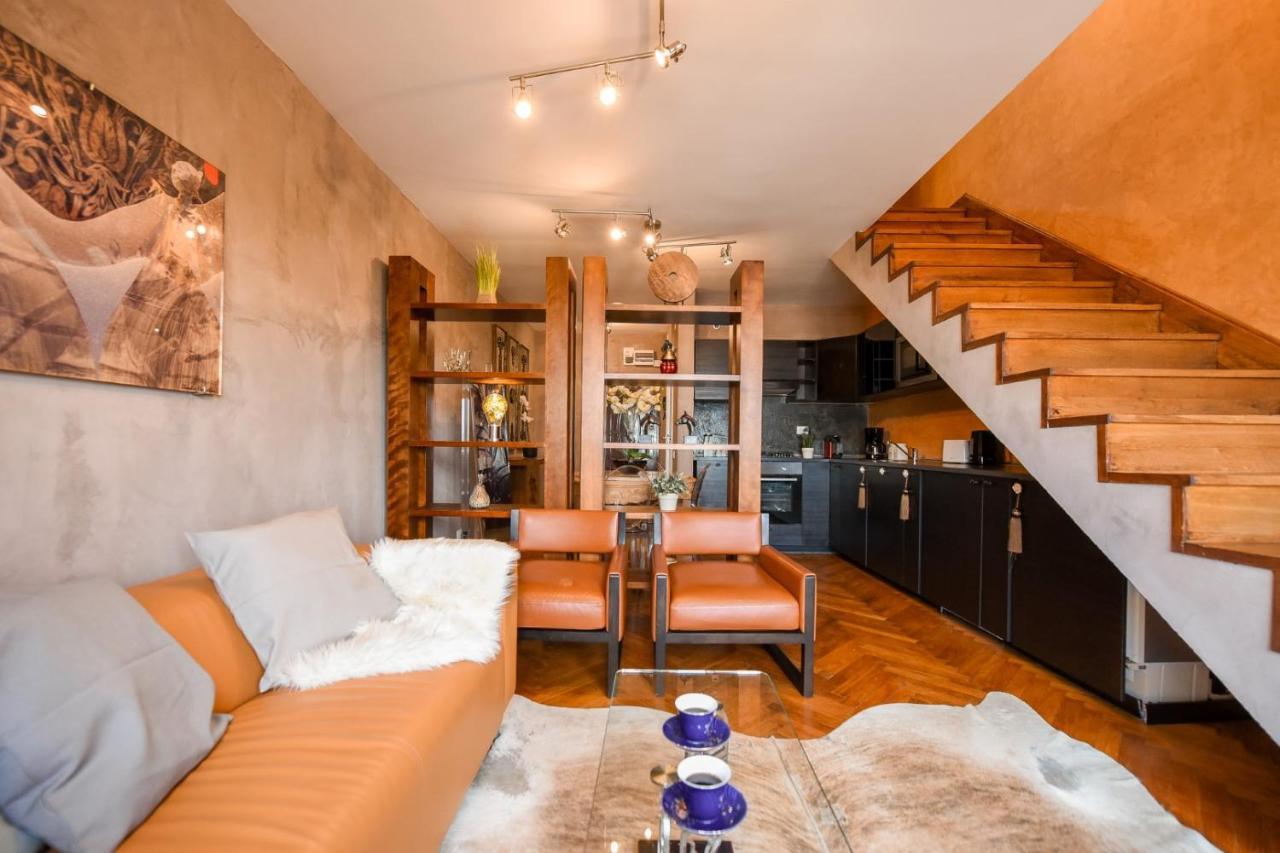 New - Elegant Duplex With Amazing View & Balcony - Homey Residence Boekarest Buitenkant foto