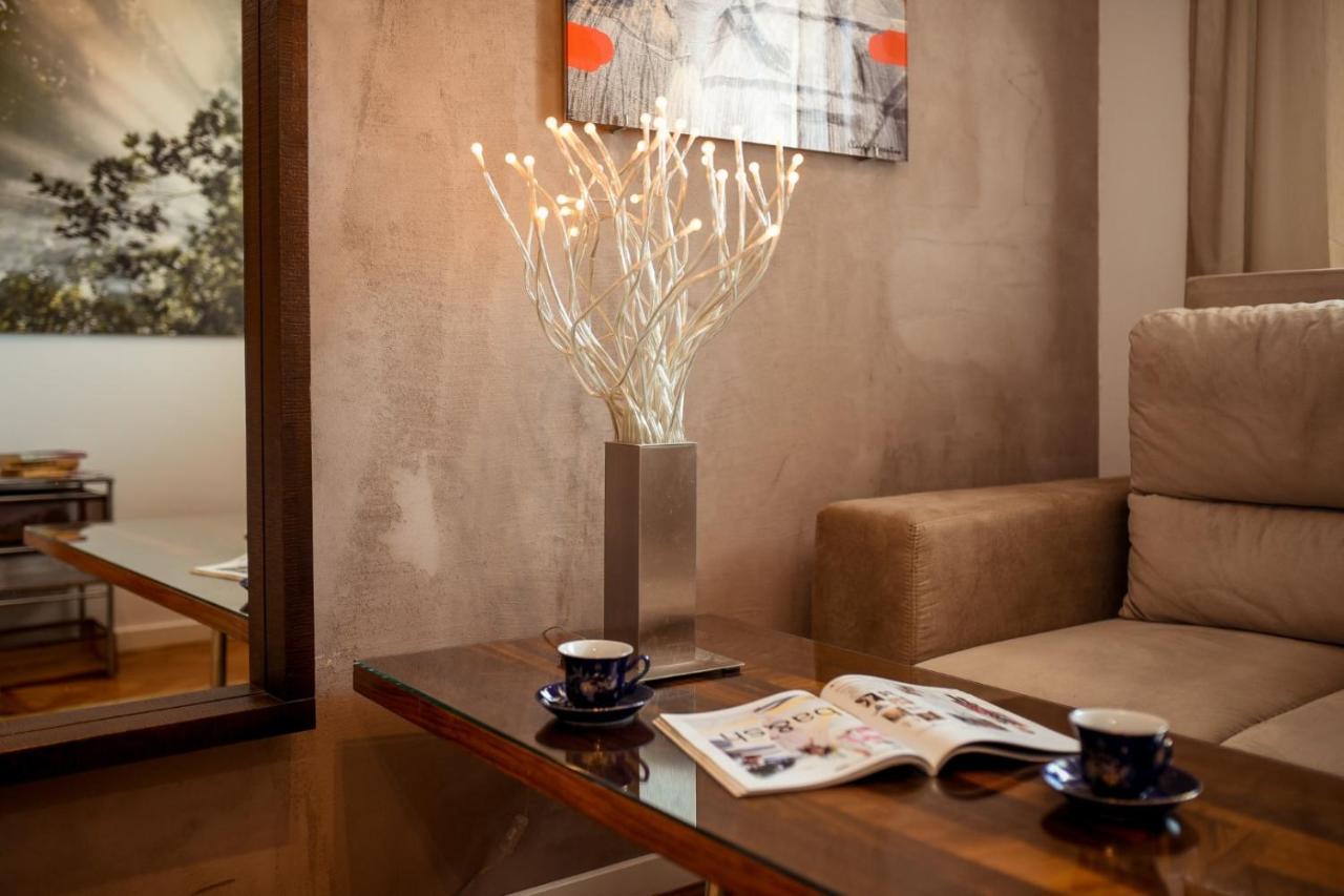 New - Elegant Duplex With Amazing View & Balcony - Homey Residence Boekarest Buitenkant foto