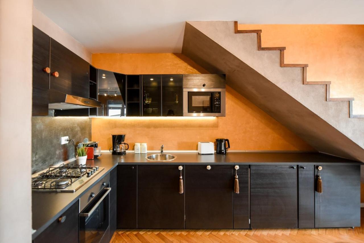 New - Elegant Duplex With Amazing View & Balcony - Homey Residence Boekarest Buitenkant foto