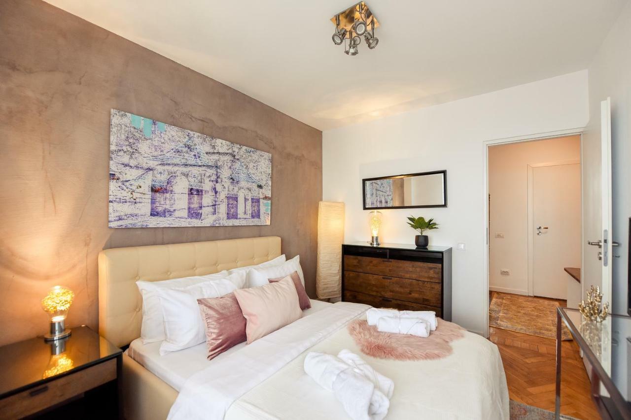 New - Elegant Duplex With Amazing View & Balcony - Homey Residence Boekarest Buitenkant foto